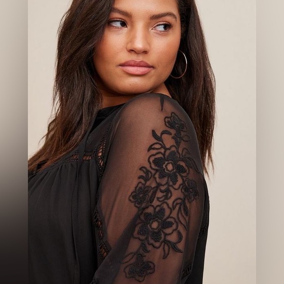 Torrid Crinkle Chiffon Embroidered Peasant Top - Picture 3 of 11